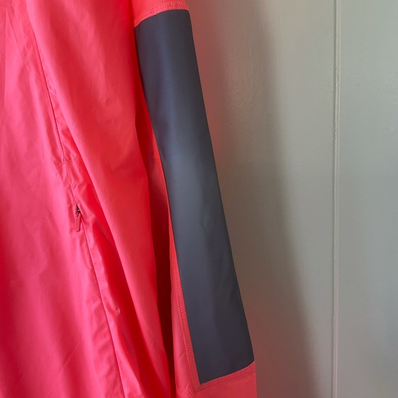 NIKE RUN DIVISION FLASH JACKET Women’s Sz M. NWT. - Picture 7 of 13